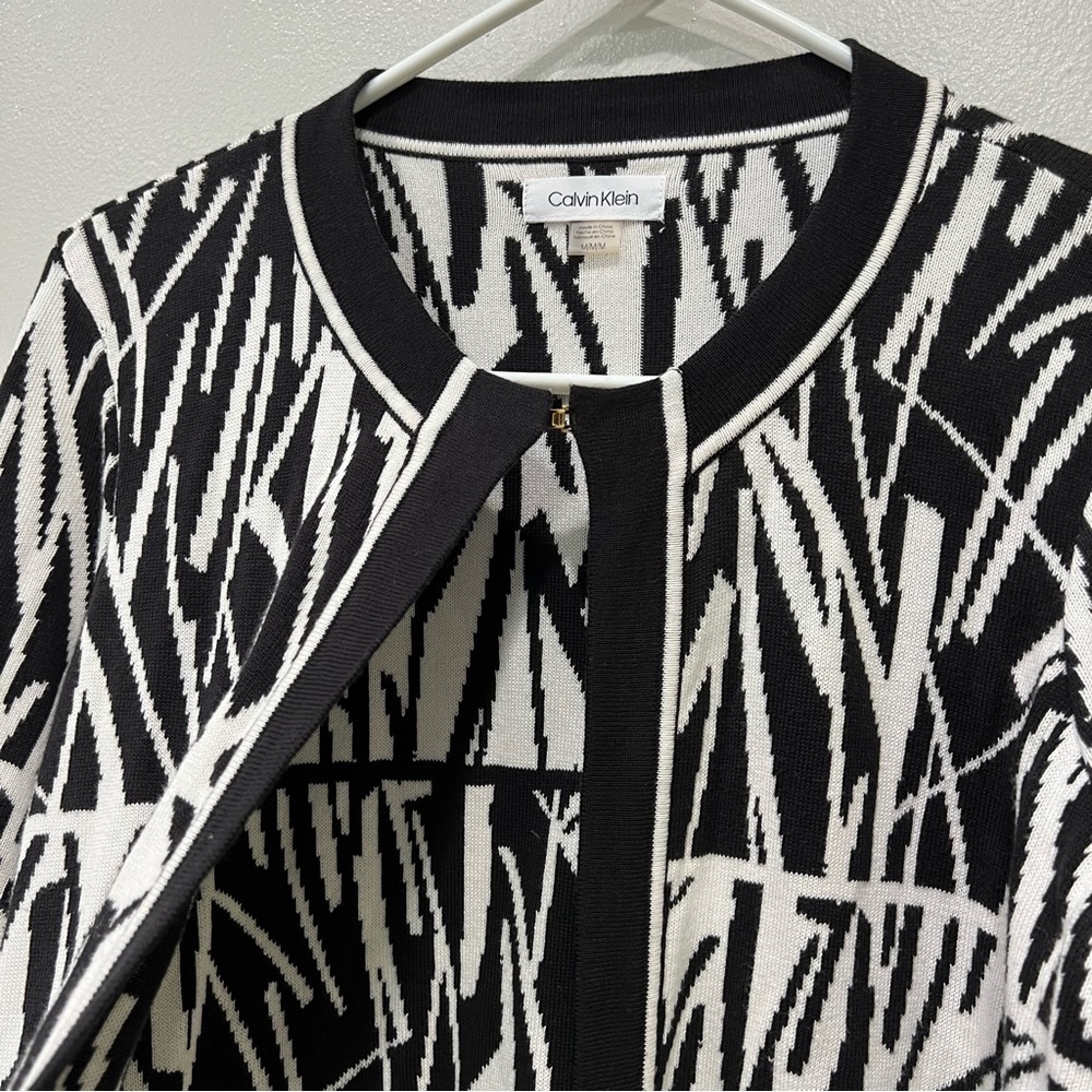 Calvin Klein Women’s Cardigan Size Medium - Picture 8 of 11
